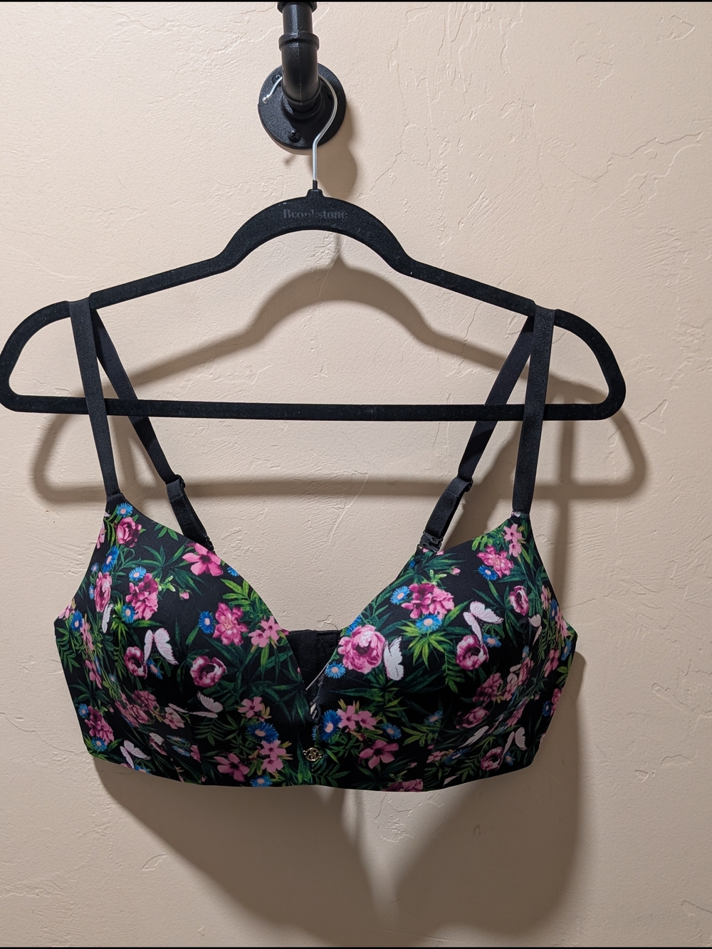 EUC Victoria's Secret So Obsessed Floral Rose Butterfly No wire Push Up Bra 38D